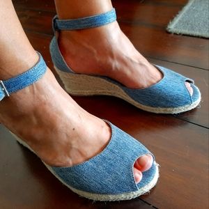 Blue wedged shoes size 7.5 BRAND NEW